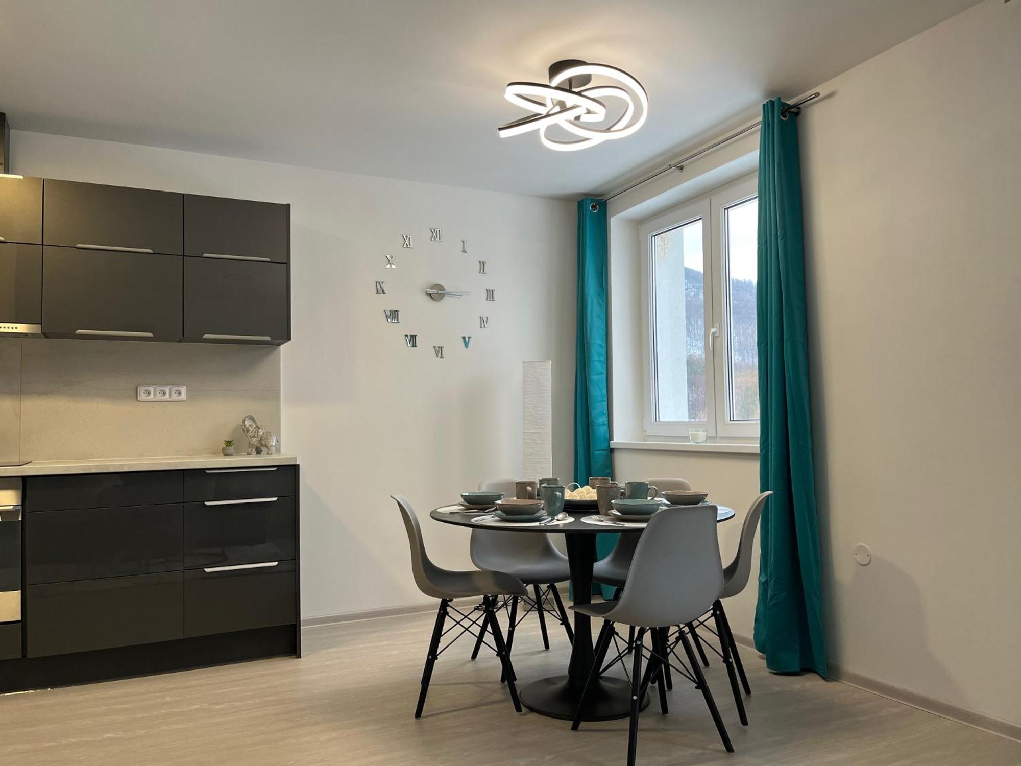 Apartman U Zamecke Zahrady Klásterec nad Ohrí Exterior foto